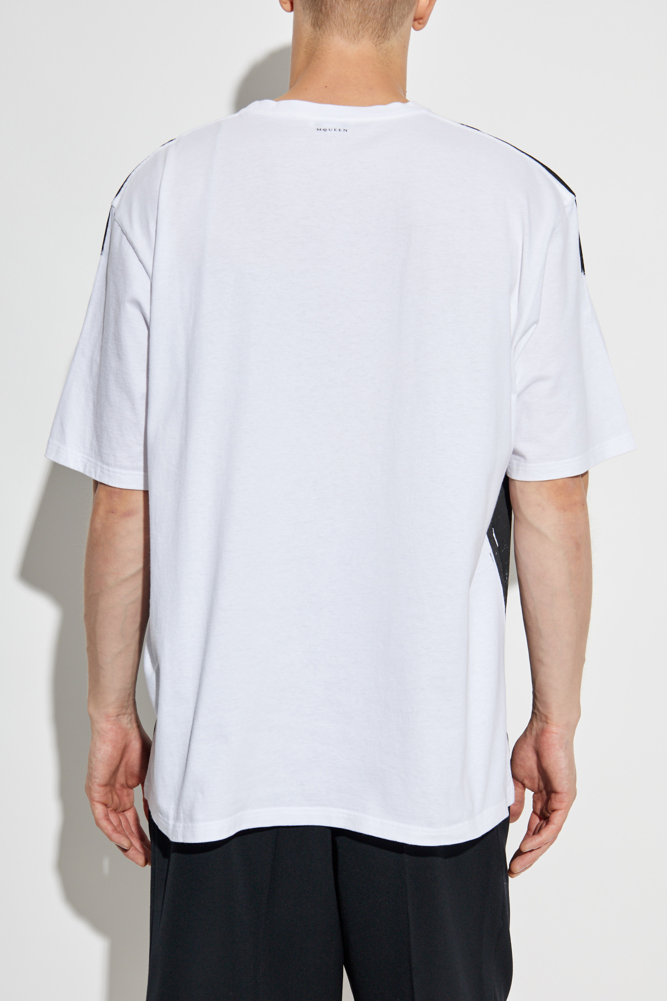 Tシャツ・カットソー ALEXANDER MCQUEEN Men T-shirt Grey 815067QTAC5 eCom-815067QTAC50582_F.jpg?v=1